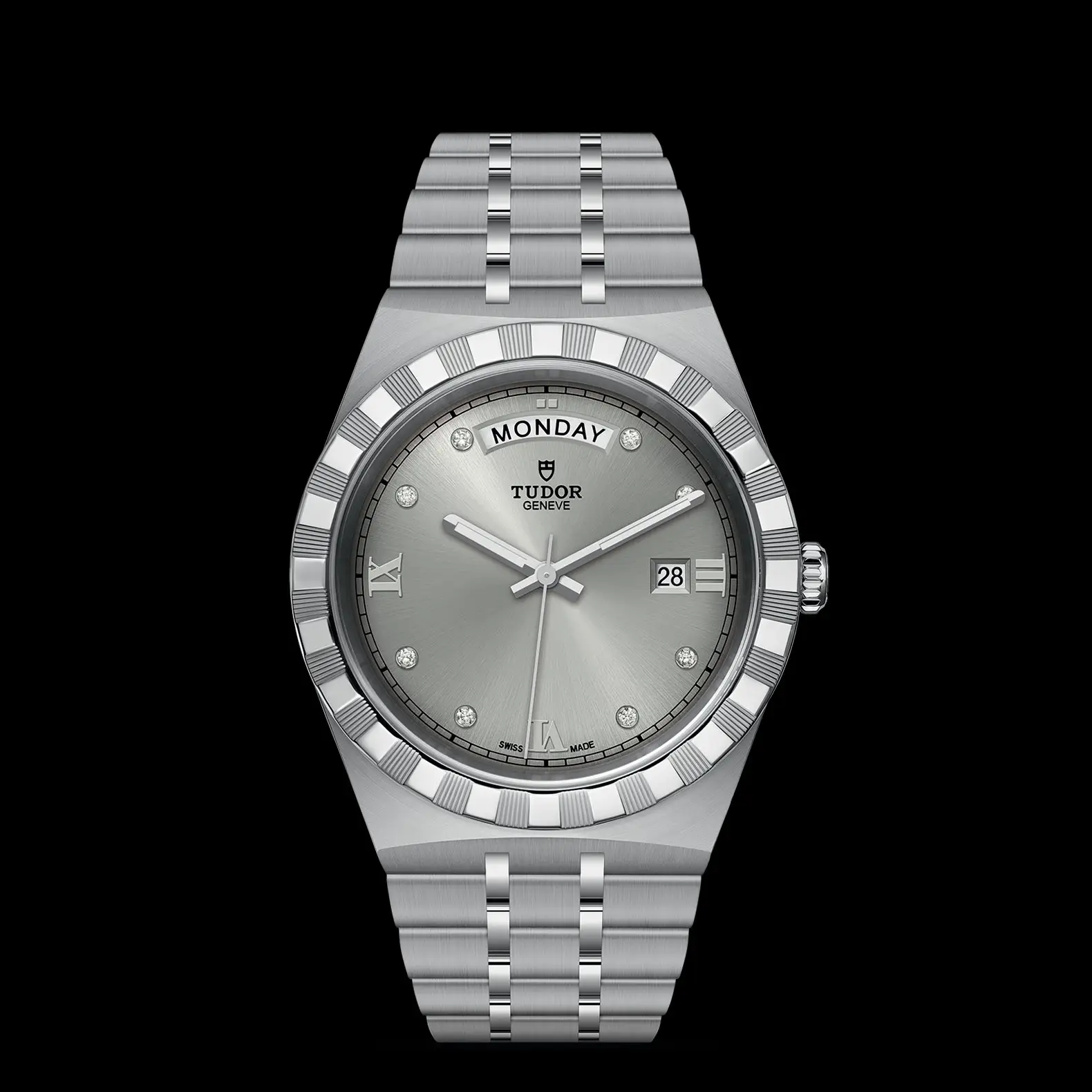 M28600-0002-upright_watch_black_background_zoomed_in | Brela | Brela