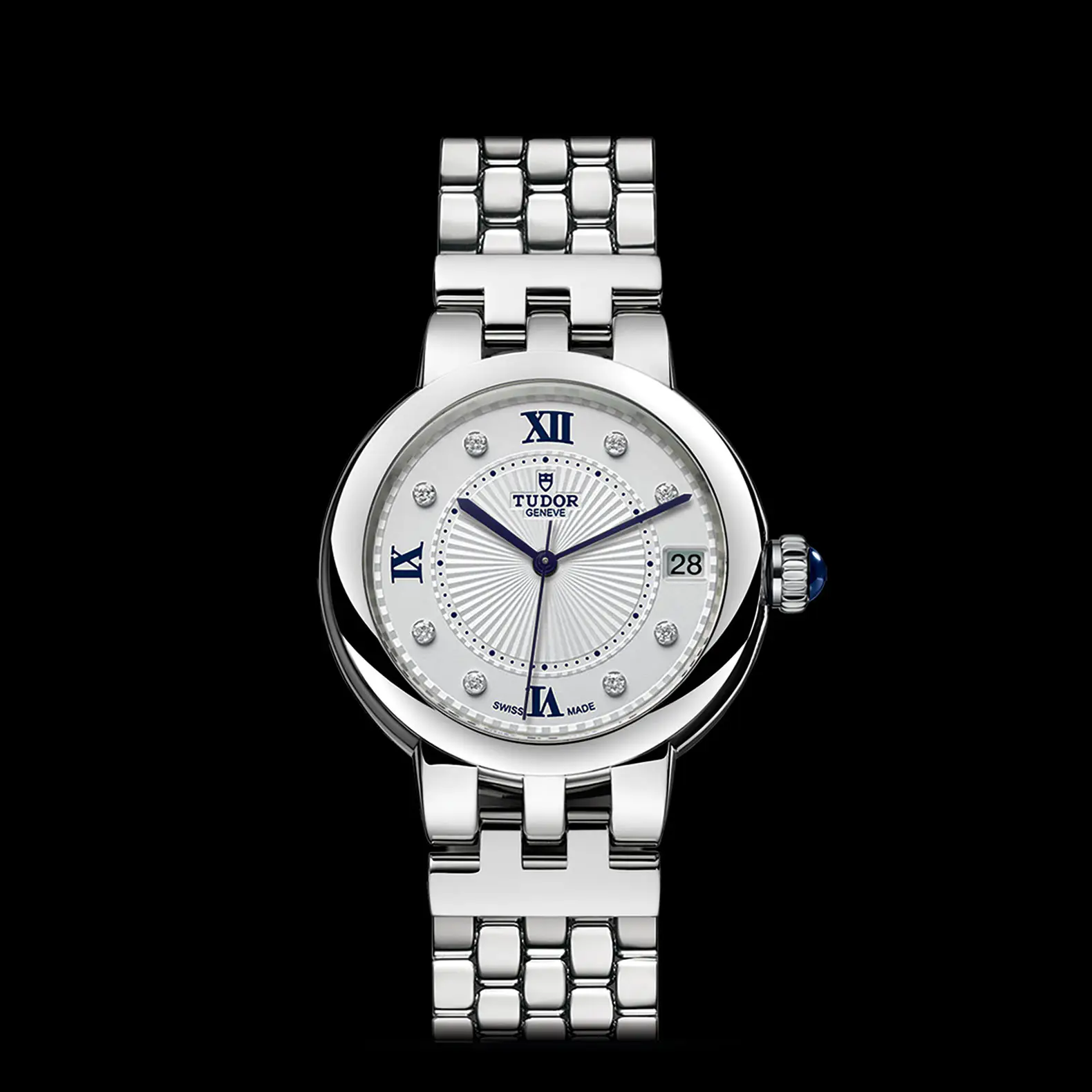 M35800-0004-upright_watch_black_background_zoomed_in | Brela | Brela