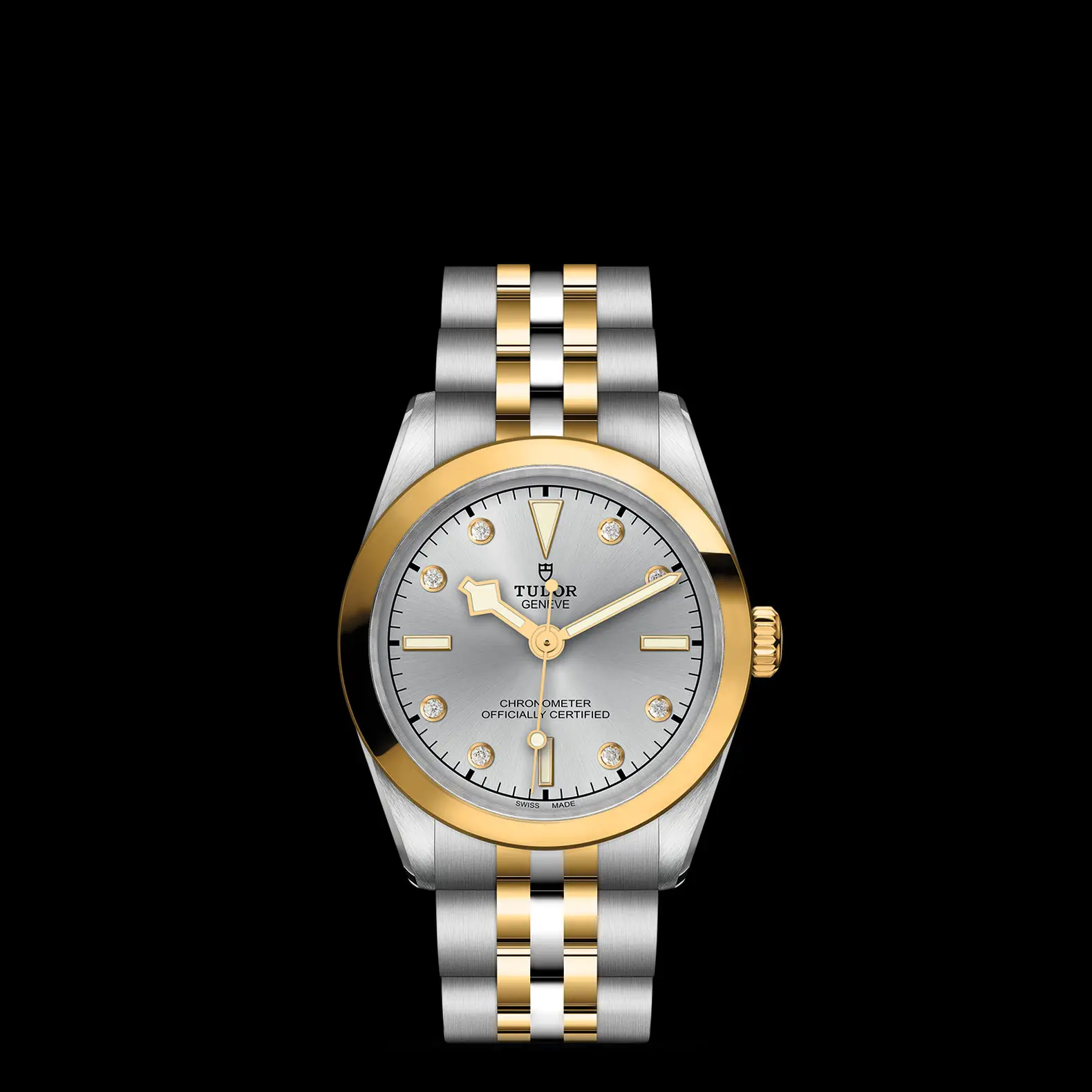 M79603-0007-upright_watch_black_background_zoomed_in | Brela | Brela