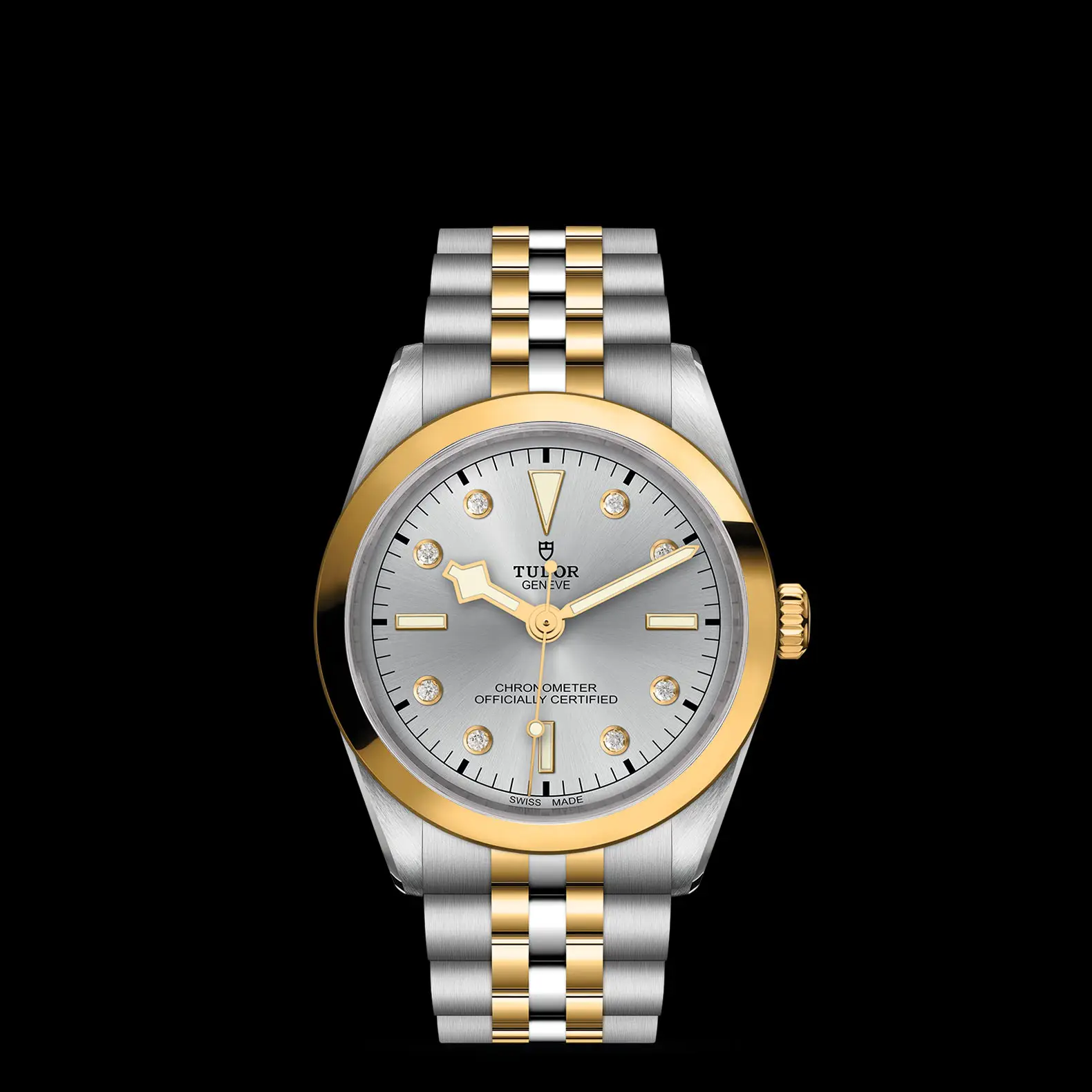 M79643-0007-upright_watch_black_background_zoomed_in | Brela | Brela
