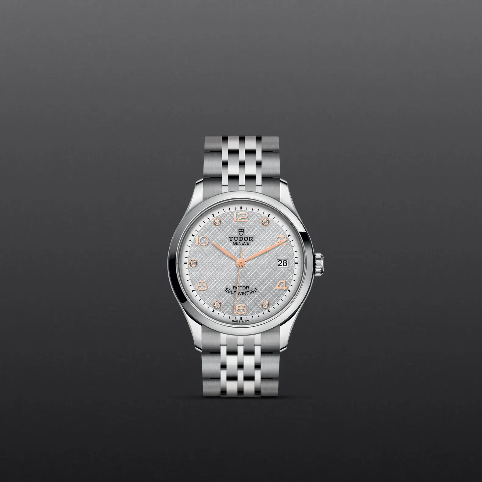 M91450-0003-upright_watch_grey_background-model_page_only_standard_size | Brela | Brela