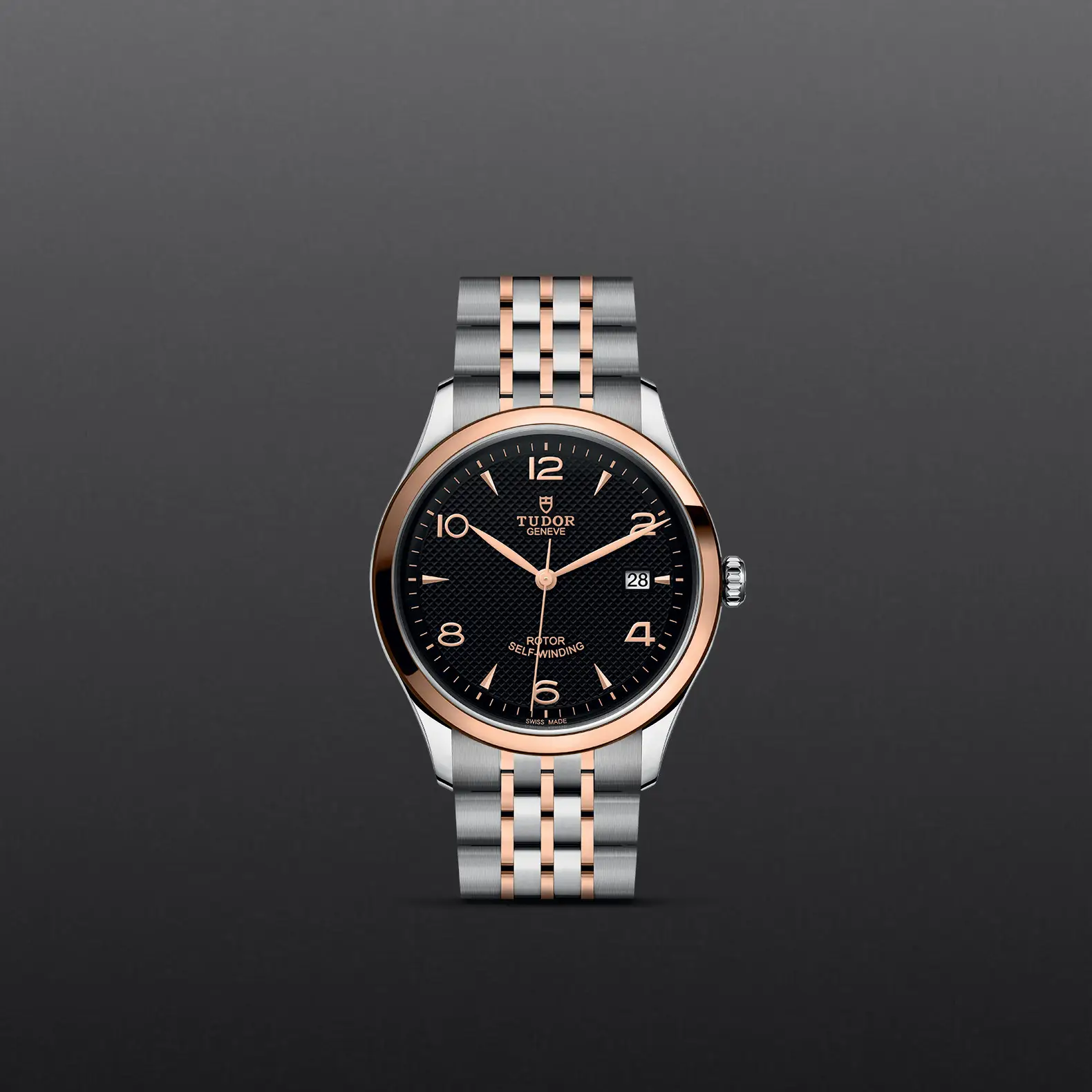 M91551-0003-upright_watch_grey_background-model_page_only_standard_size | Brela | Brela