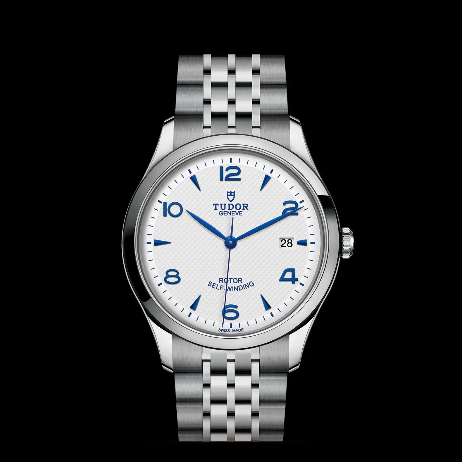 M91650-0005-upright_watch_black_background_zoomed_in | Brela | Brela