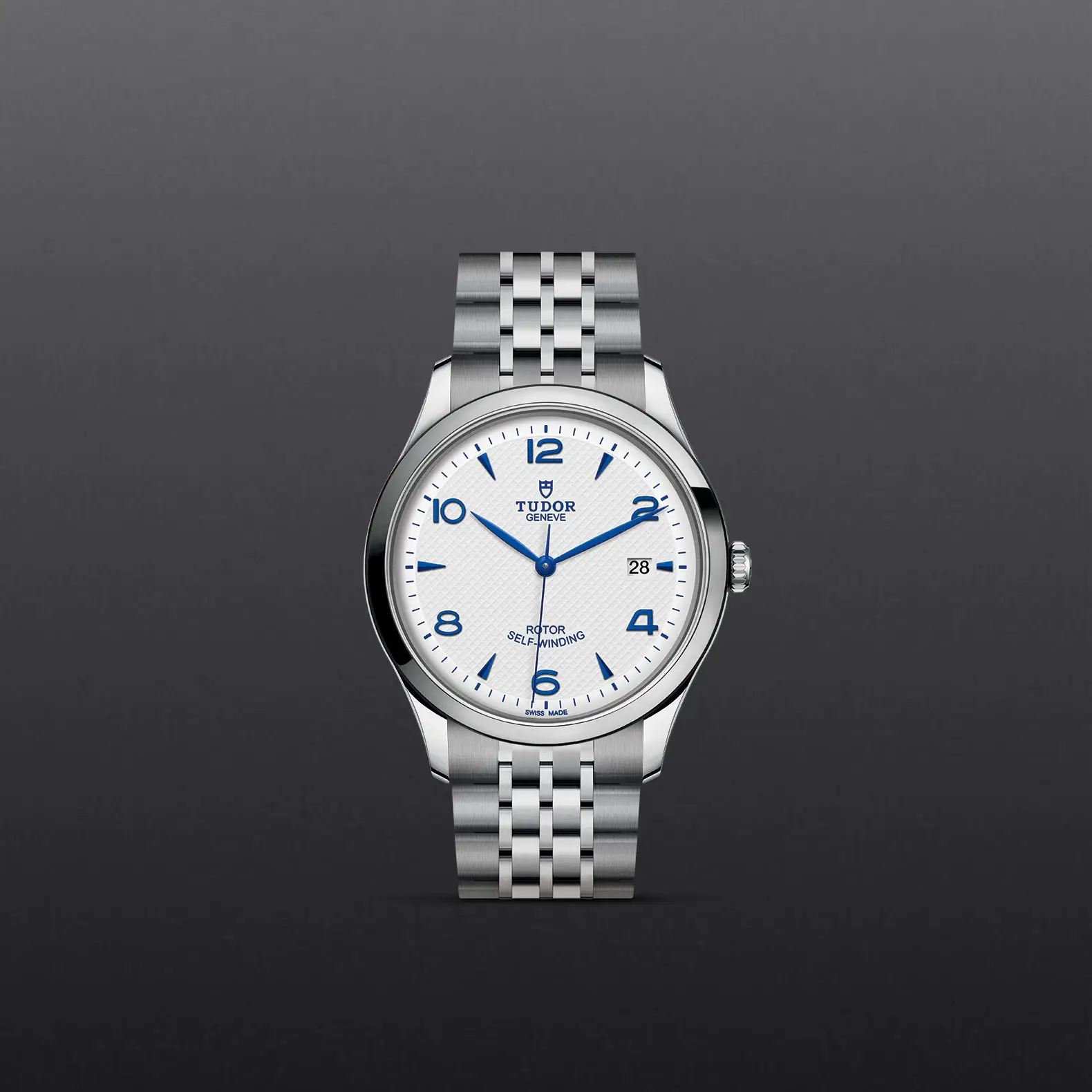 M91650-0005-upright_watch_grey_background-model_page_only_standard_size | Brela | Brela
